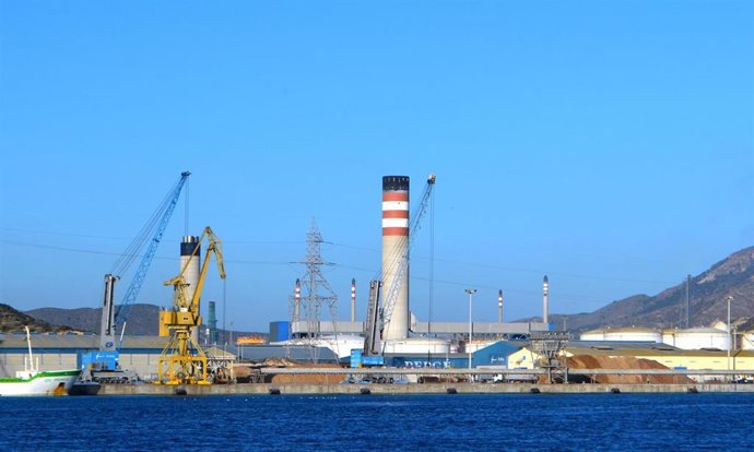 Tráfico de contenedores de mercancías en el Puerto de Cartagena