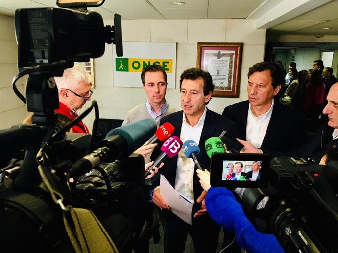 Líder del PP en Baleares, Biel Company, haciendo declaraciones