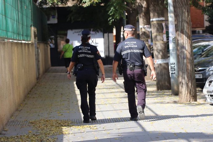 Dos agents de la Policia Local per Valncia