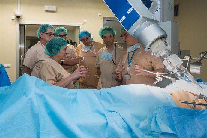 Valdecilla incorpora un acelerador portátil para aplicar radioterapia a cualquie