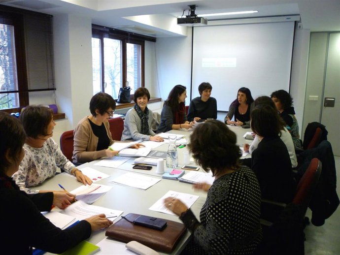 El Gobierno de Navarra trabaja en un nuevo modelo de recursos de acogida para mu