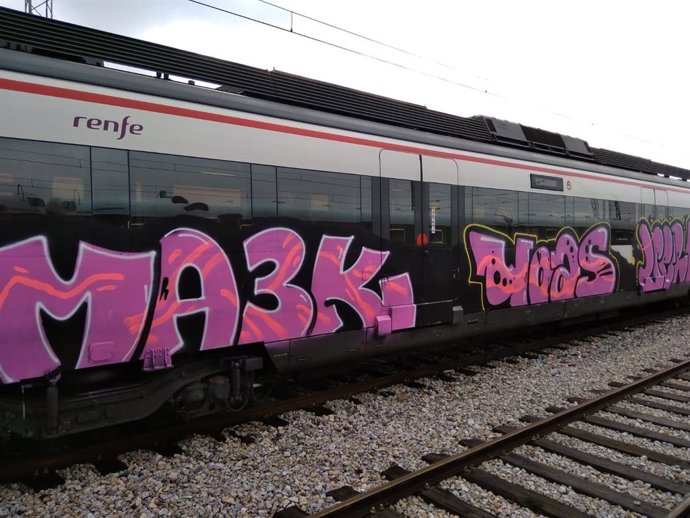 Grafitis en Renfe