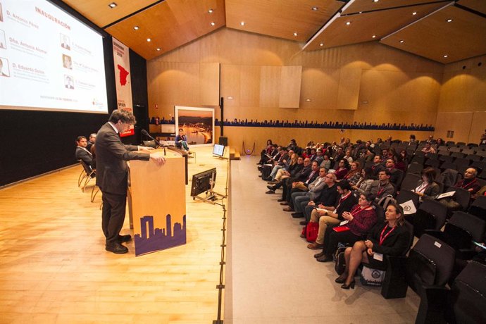 Colomer si dirige a la SCB en Benidorm.