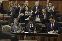 El Parlamento andaluz condena el "golpe de estado" en Cataluña con dos iniciativas de PP y Cs que el PSOE rechaza votar