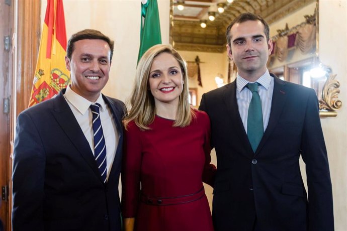 El presidente de la Diputación, la delegada de la Junta y el alcalde de Almería