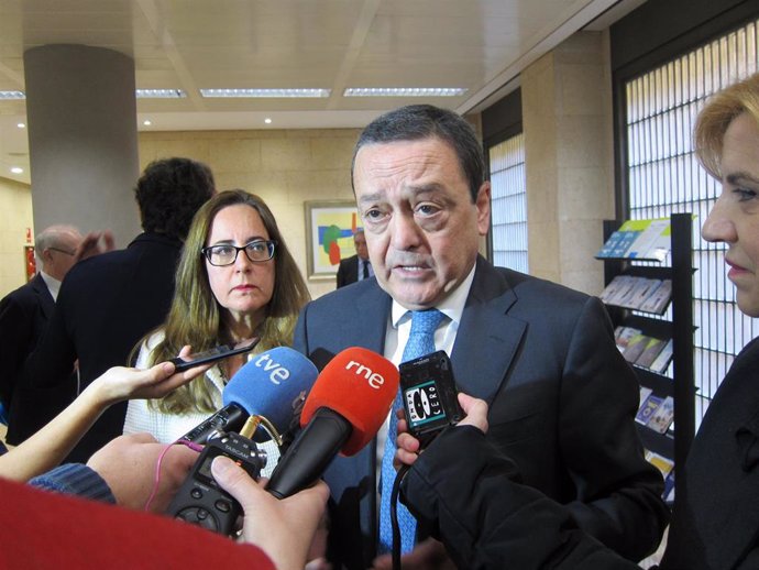 El presidente de la CROEM, José María Albarracín responde a los medios
