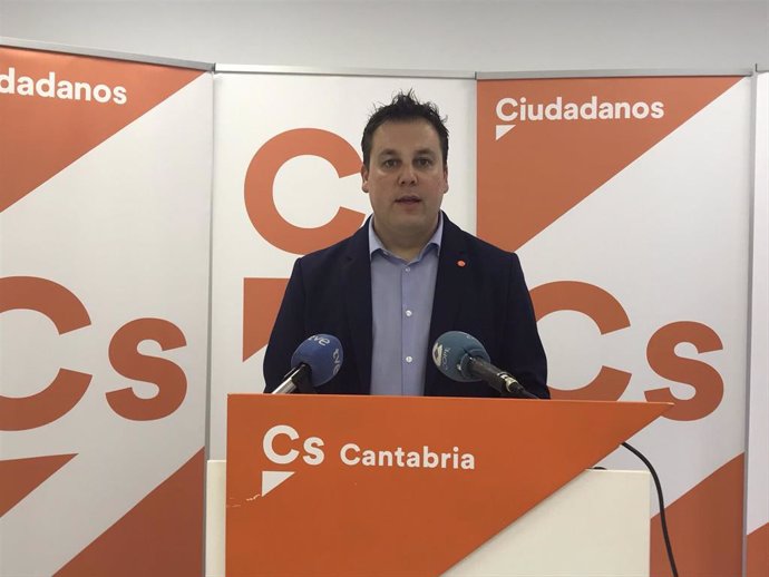 El secretario de Organización de Cs Cantabria, Esteban Martínez Poo
