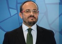 Alejandro Fernández (PPC) acusa a Arrimadas de "legitimar" a Puigdemont con su visita a Waterloo: "Es un despropósito"