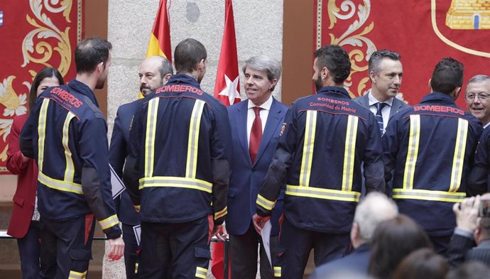 El presidente de la Comunidad de Madrid, Ángel Garrido, entrega diplomas a 133 n