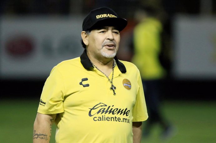 Diego Armando Maradona, entrenador del Dorados de Sinaloa