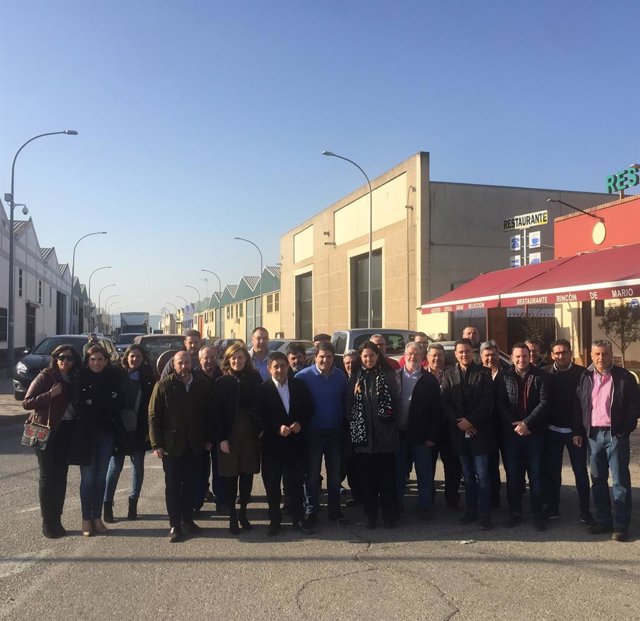 Visita al polígono industrial Las Calañas, de Marmolejo.
