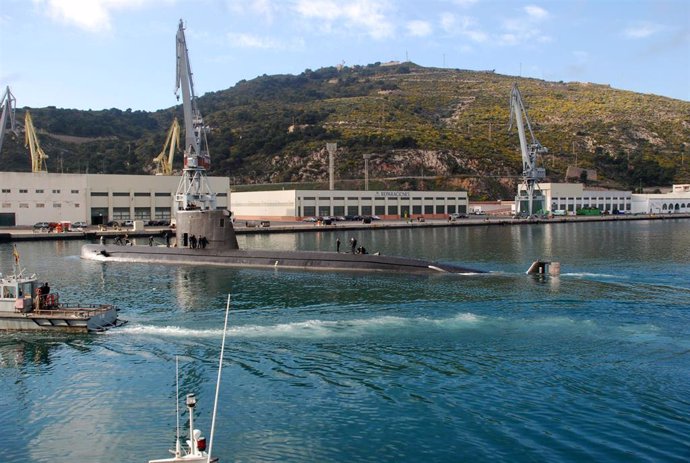 El Submarino español "Tramontana", modelo S-74