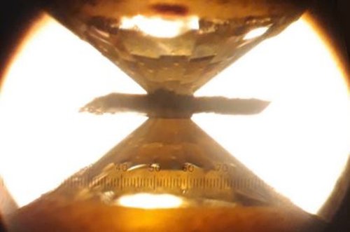 Simulan condiciones de la formación de diamantes en la Tierra profunda