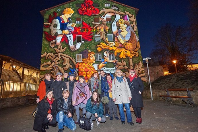El Festival Umbra Light rinde tributo a los murales de Vitoria