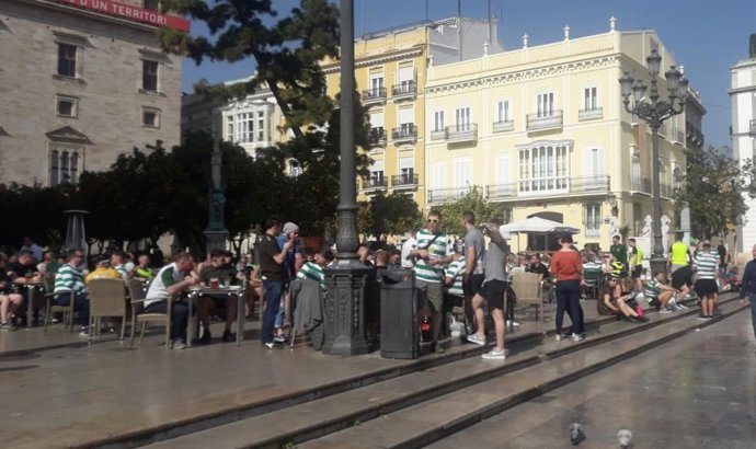 Aficionados del Celtic en el centro de Valncia