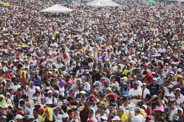 Al Menos 150.000 Personas Acuden Al 'Venezuela Aid Live', Según Sus Organizadore