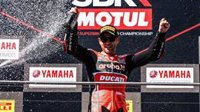 Álvaro Bautista hace historia al debutar con victoria en el Mundial de Superbikes