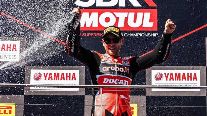 Álvaro Bautista Superbikes Mundial victoria triunfo debut