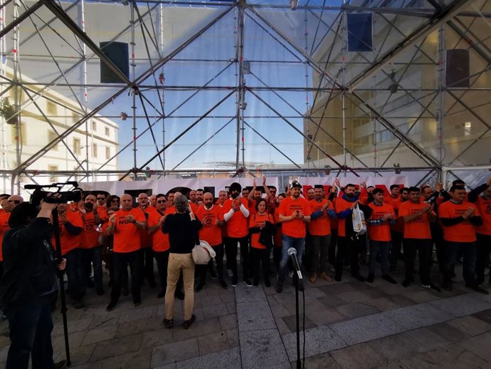 Trabajadores de Alcoa muestran la parte "más humana" del posible cierre de la fa