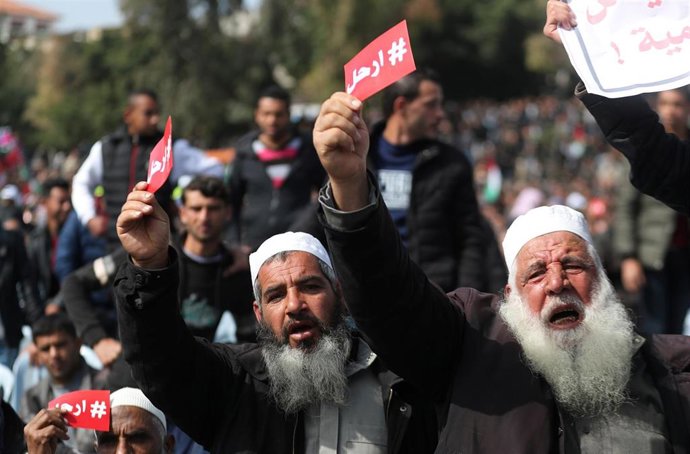 Manifestación en Gaza contra Mahmud Abbas