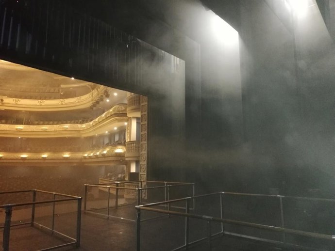 Alicante.-Sucesos.- Un pequeño incendio en un telón del Teatro Principal obliga 