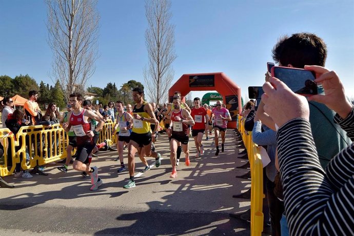 Un total de 698 corredores han participado este domingo en la Segunda Cursa Son 