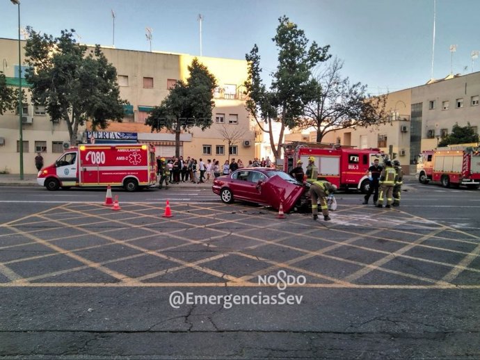 Un conductor que cuadruplica la tasa alcohol provoca un accidente con cuatro her