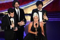 Así fue el inspirador discurso de Lady Gaga tras recibir el Oscar a la mejor canción (VÍDEO)