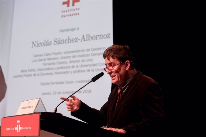 Carmen Calvo preside el homenaje del Instituto Cervantes al historiador Nicolás 