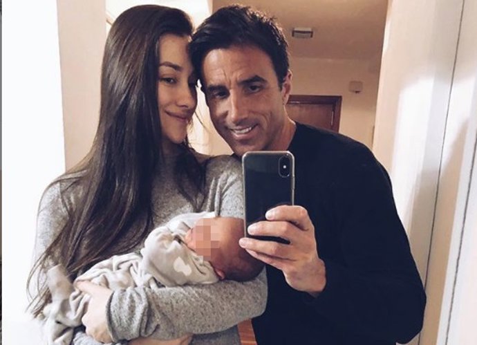 Azahara y Adara Molinero, felices compartiendo los primeros días de sus bebés