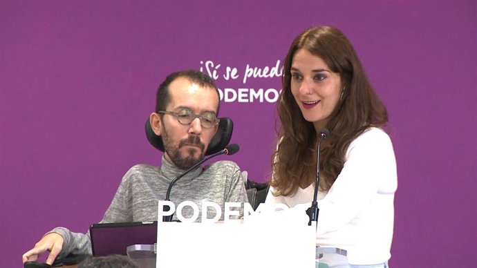 Rueda de prensa de Pablo Echenique y Noelia Vera en la sede de Podemos