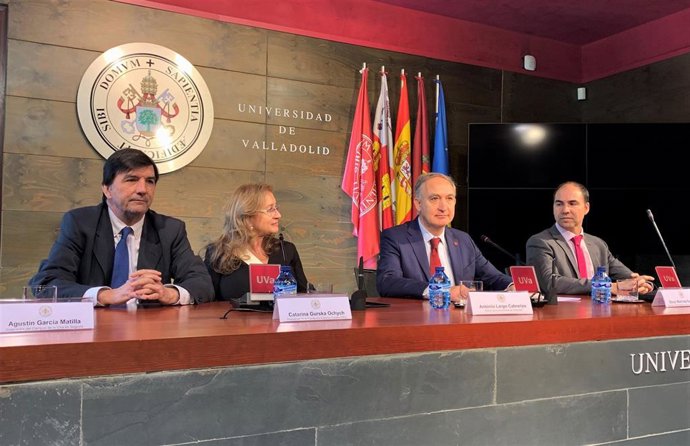 Firma Convenio UVA y Fundación Katarina Gurska