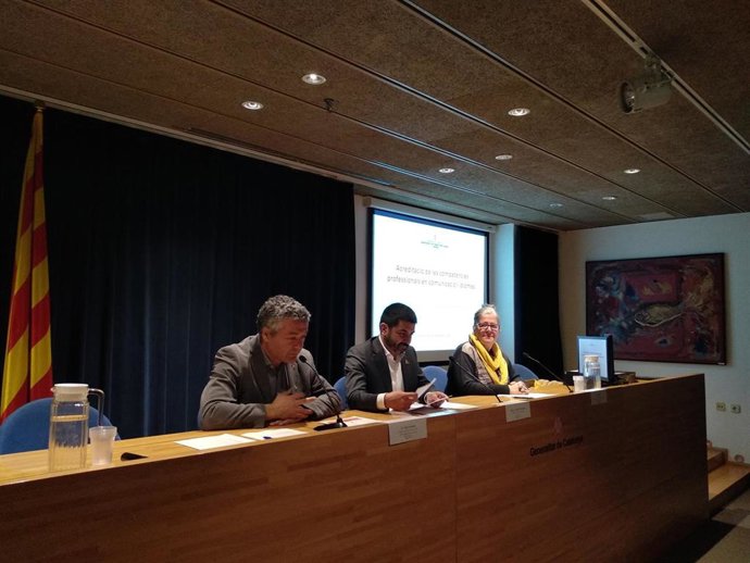 La Generalitat acreditará competencias profesionales en 10 idiomas