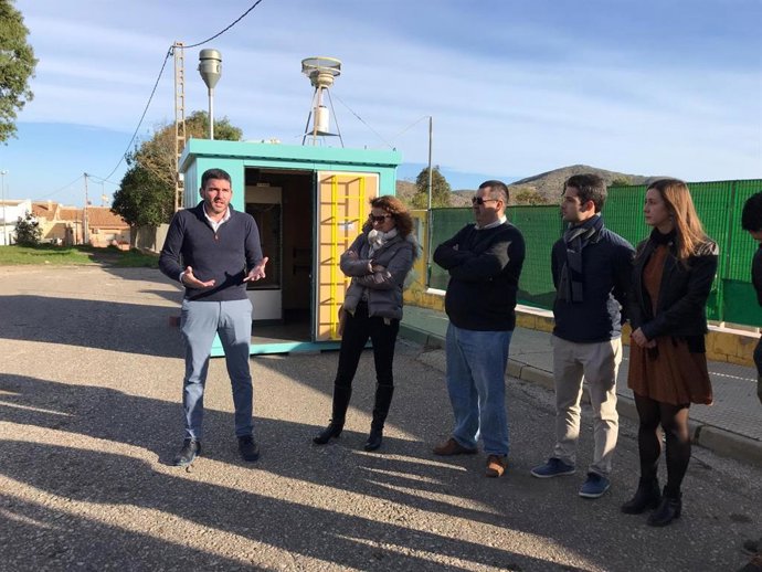 Antonio Luengo, supervisa el inicio de la campaña de medición