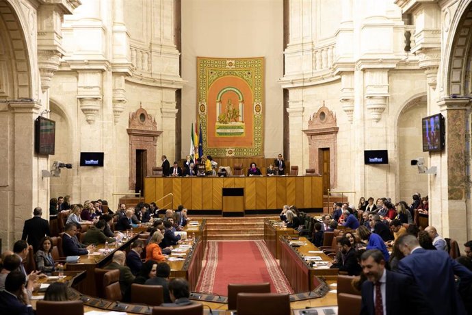 Pleno del Parlamento andaluz en una foto de archivo