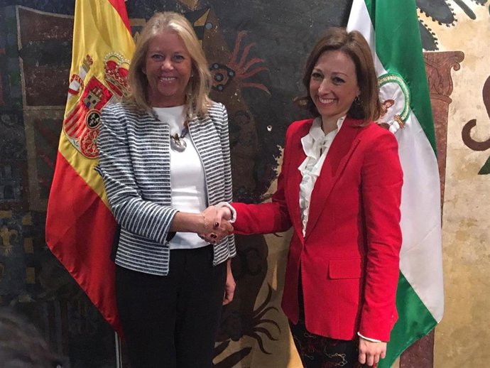 Málaga.- La Junta y el Ayuntamiento de Marbella se comprometen a pactar un calen