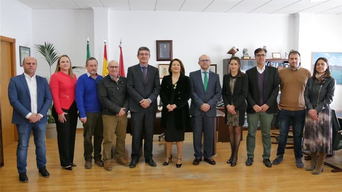 La consejera Carmen Crespo visita el Ayuntamiento de Adra (Almería) 