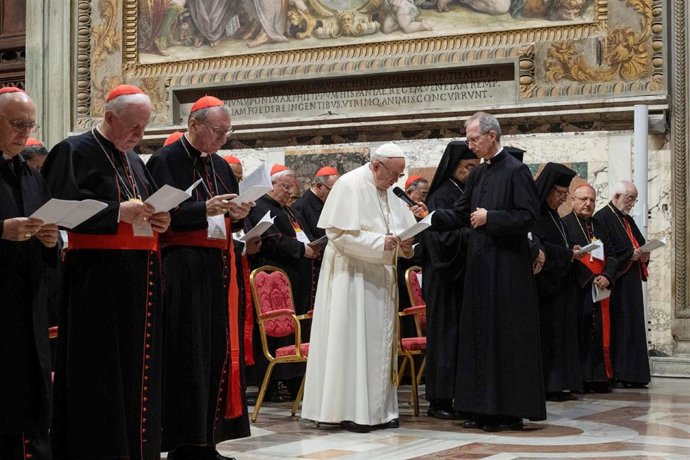Pope and Bishops confess faults in penitential liturgy