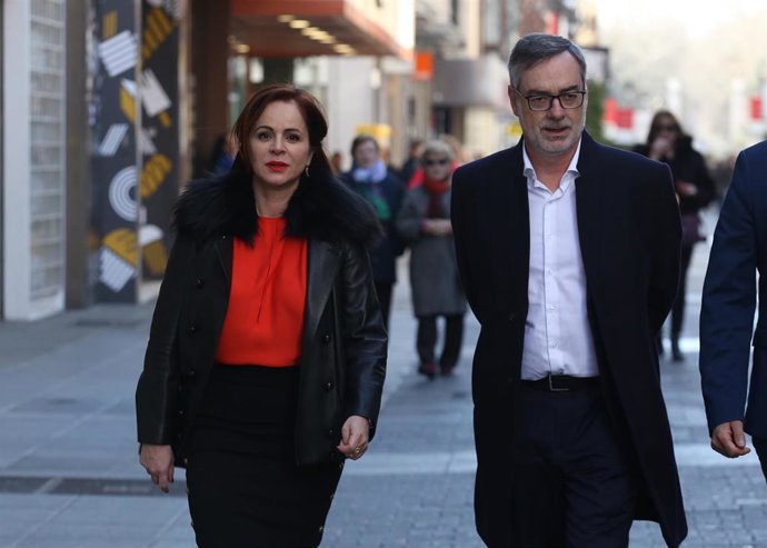 La expresidenta de las Cortes de Castilla y León, Silvia Clemente, presenta su c