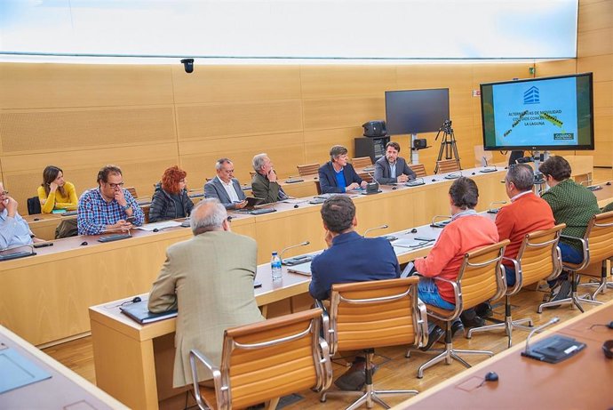 [Grupocanarias] Nota De Prensa Y Foto: Movilidad Colegios