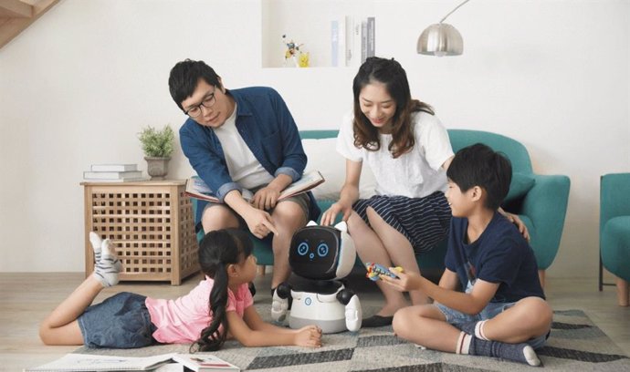 Taiwan Excellence presenta tres robots inteligentes con reconocimiento facial y 