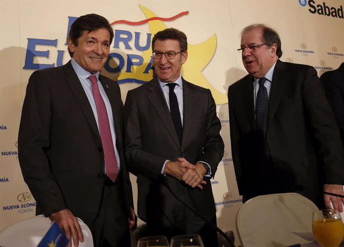 Javier Fernández recomienda pactos entre constitucionalistas cuando hay dificult