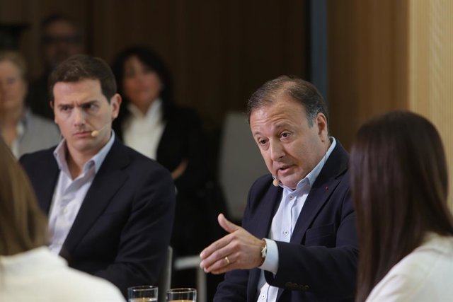 L'exdirector de la Policia i Guàrdia Civil, Joan Mesquida, presenta el seu candi