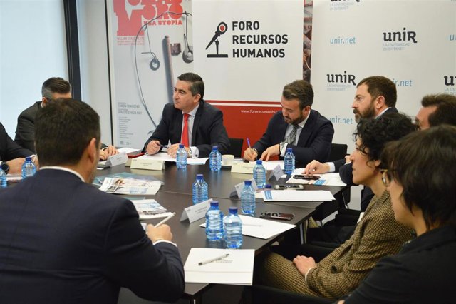 Los nuevos profesionales buscan proyectos que les "enamoren" y las empresas recl