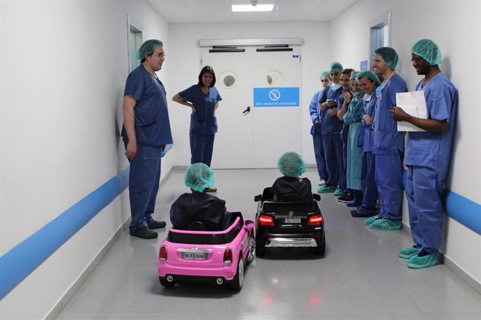 El Hospital Universitario Infanta Elena cuenta con dos coches eléctricos teledir
