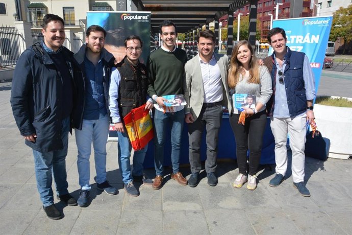 Sevilla.- El PP propone "medidas que favorezcan la inserción laboral" de los jóv