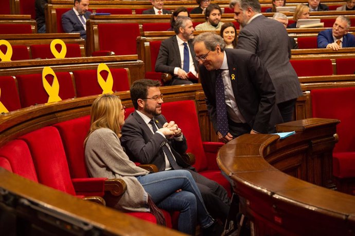 Quim Torra, Pere Aragons i Elsa Artadi en una sessió al Parlament