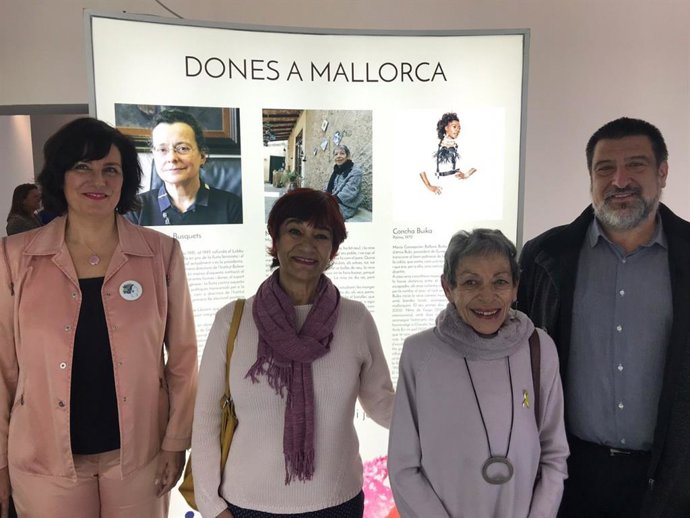 La directora insular de Igualdad, Nina Parrón, en la inauguración de la exposici