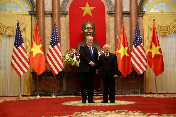 Trump se reúne con el presidente de Vietnam antes de su segunda reunión con Kim