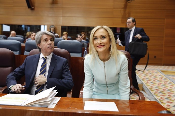 Cristina Cifuentes y Ángel Garrido en la Asamblea de Madrid